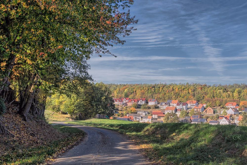 За поворотом