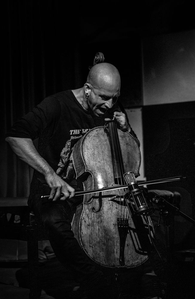 Cellist from La Litanie des Cimes band