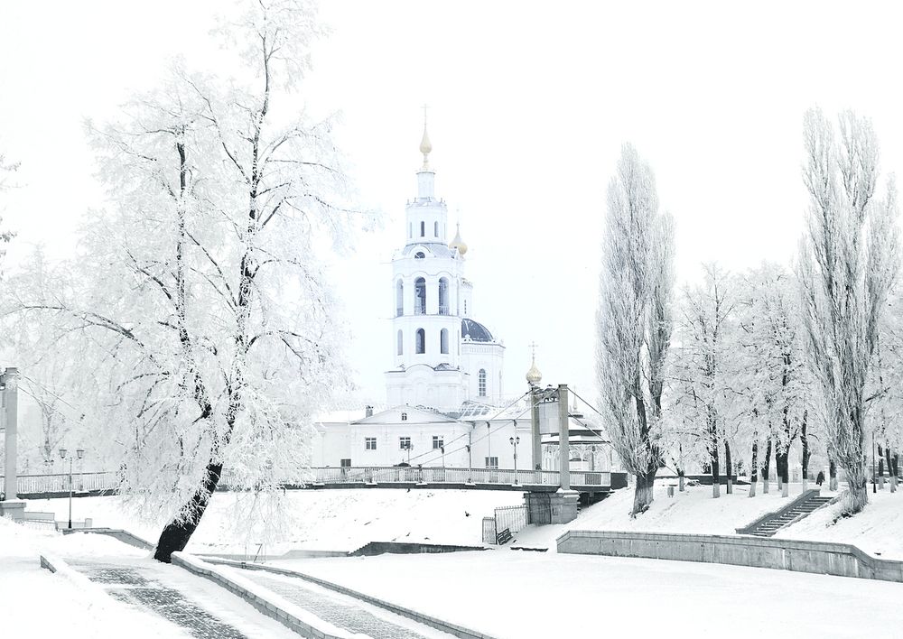 Белым бело на реке Орлик