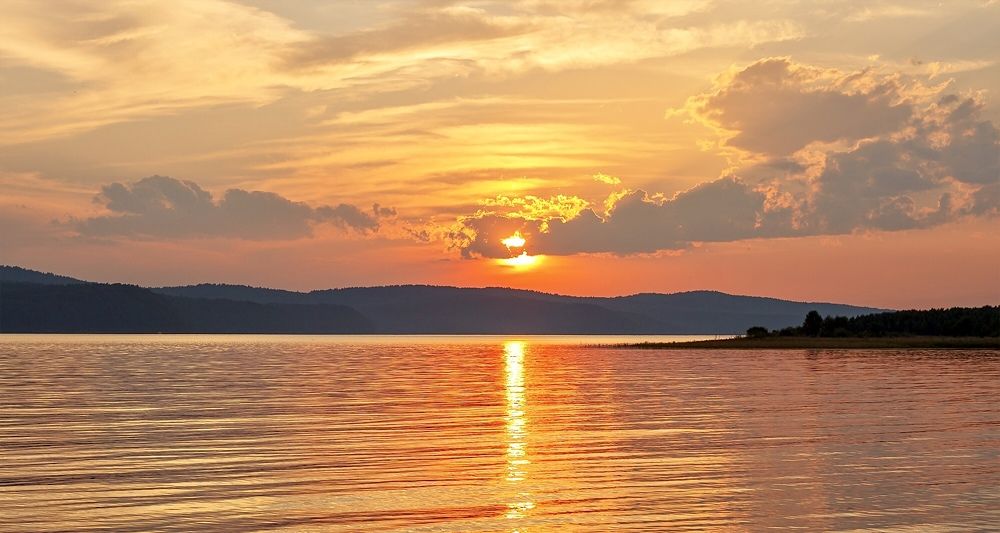 Жаркий закат на Ангаре