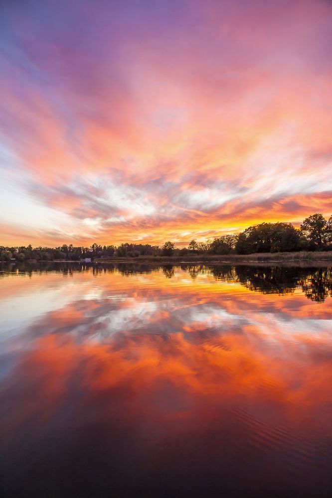 Огненный закат октября