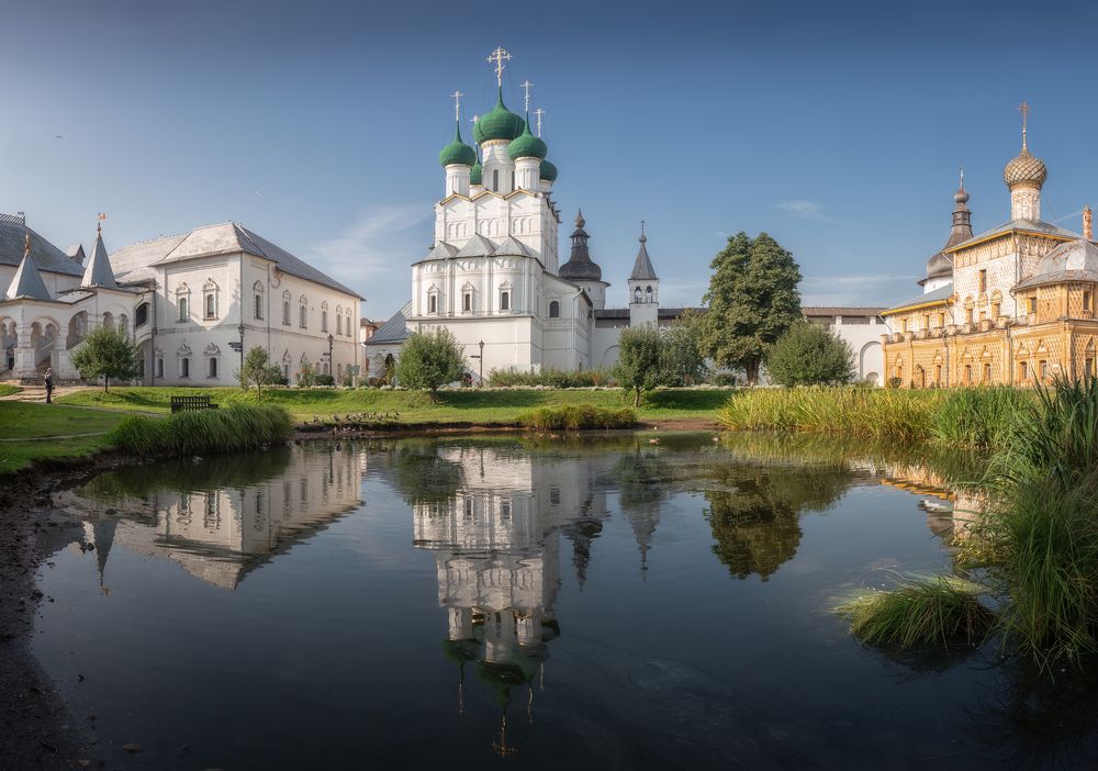 В кремле (Ростов Великий)