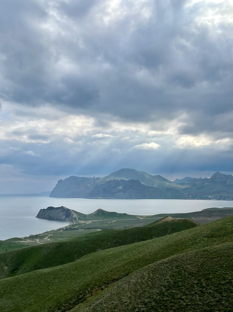 Свет над Карадагом