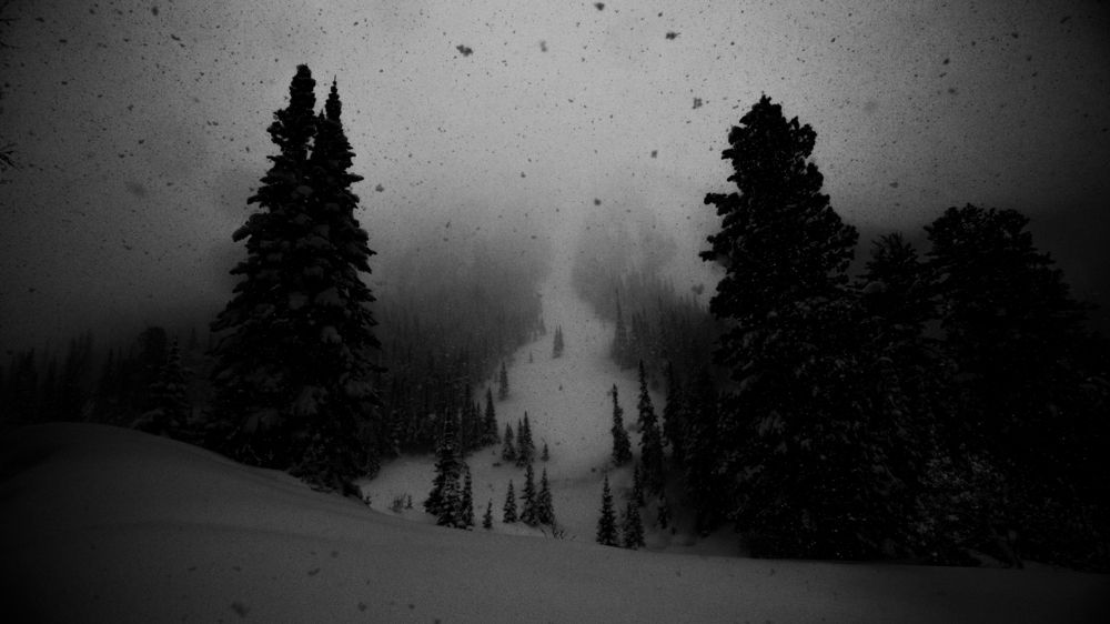 Снегопад в горах