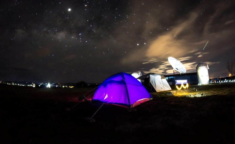 Acampando bajo las estrellas