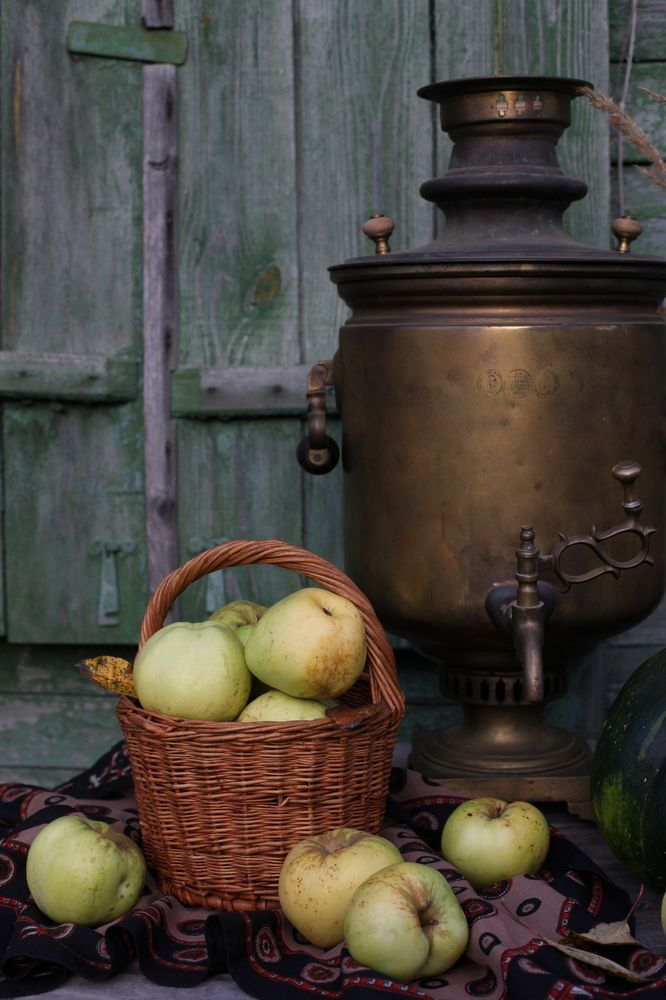 Антоновские яблоки