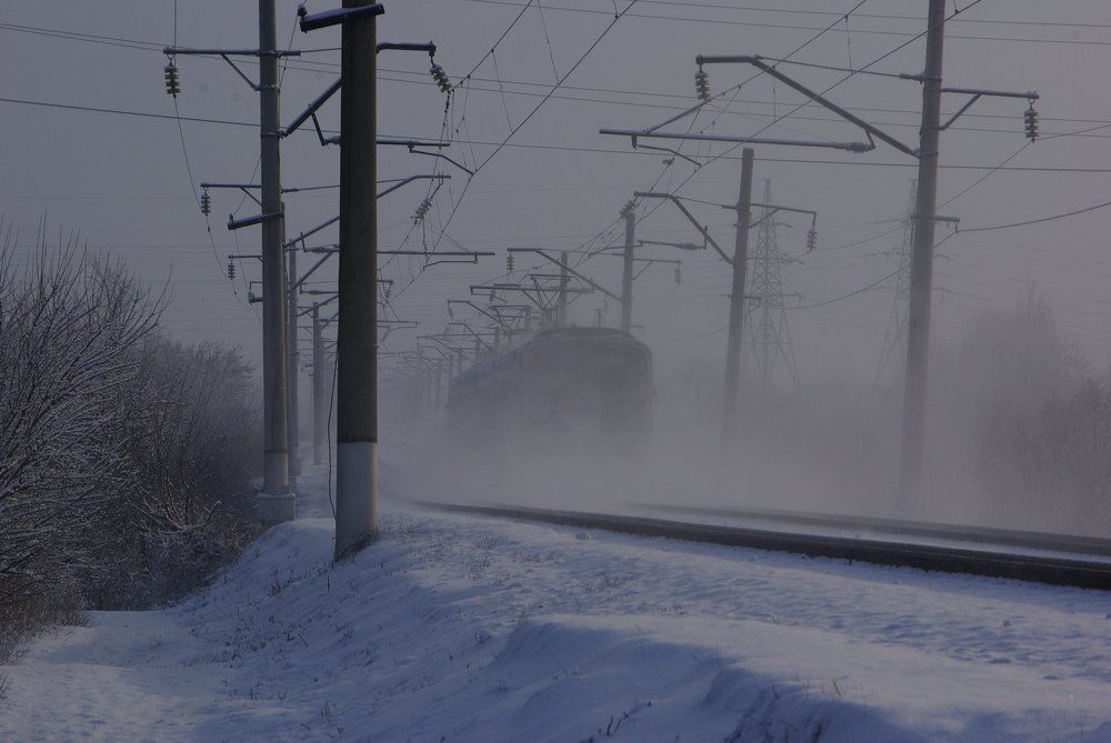 Запорошила зима