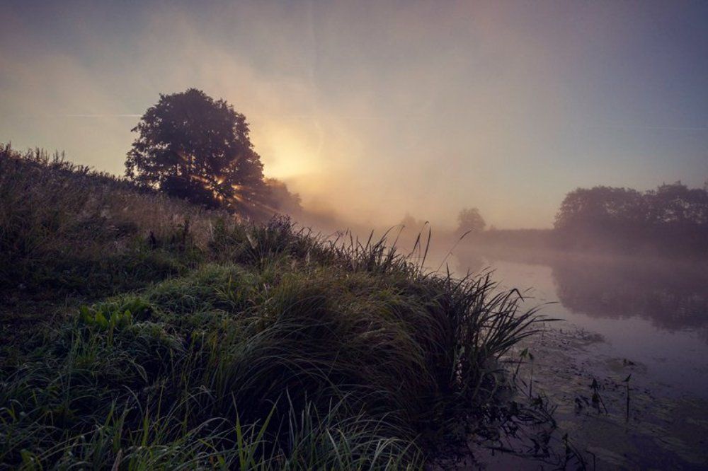 Рассвет на реке Сестра.