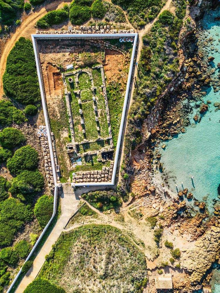 Photograph by Katerina Pustoshnaia