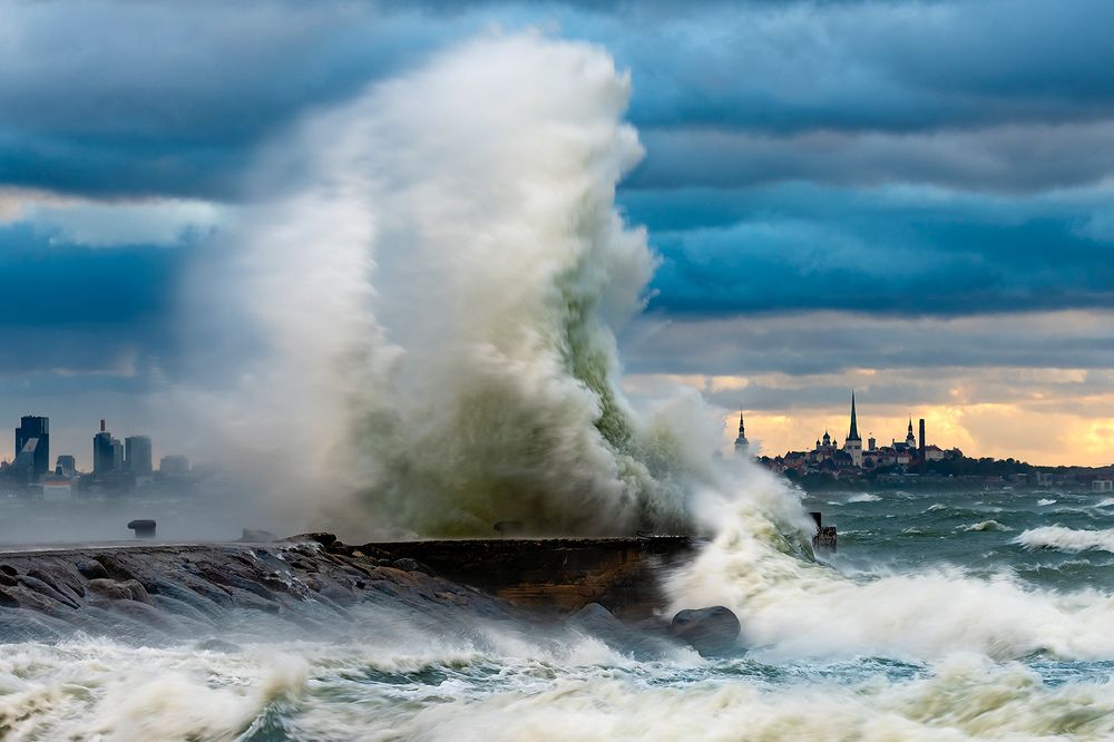 Октябрьский шторм.