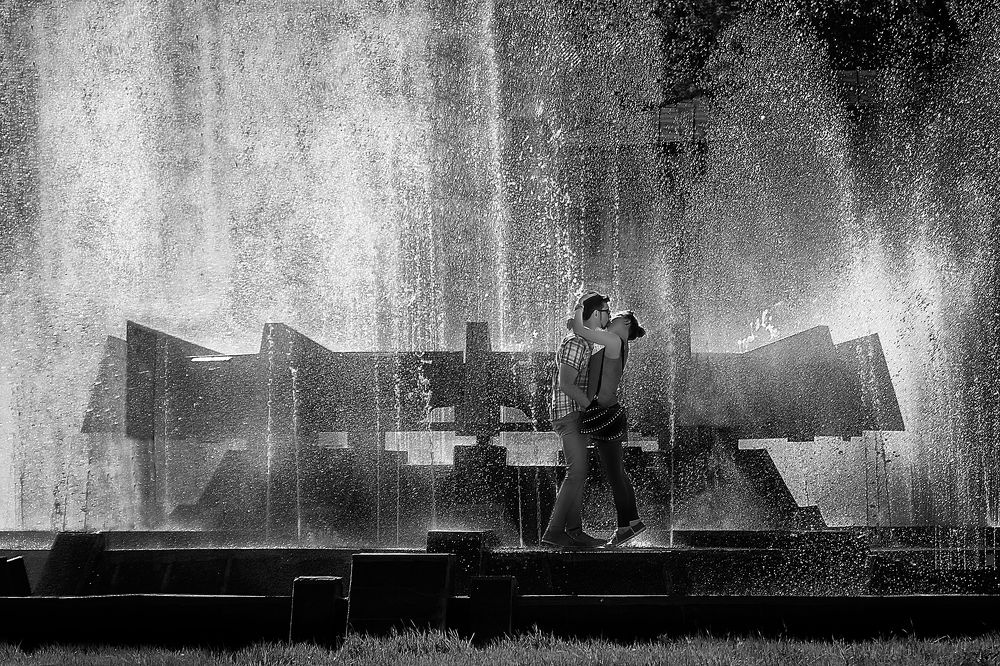Фонтан, брызги, любовь......