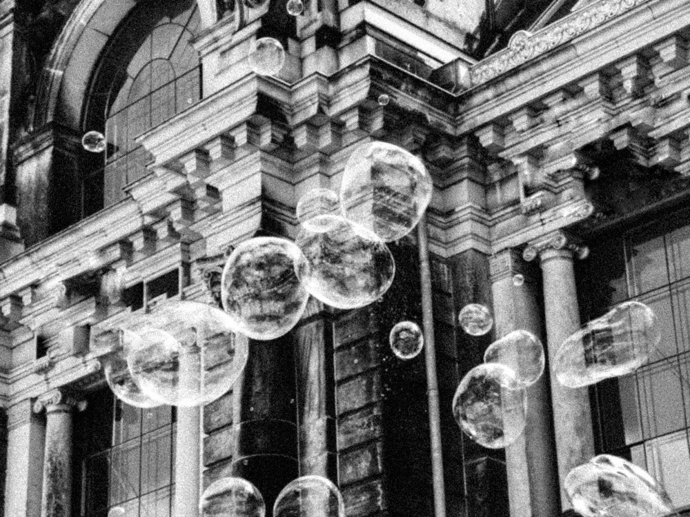 Seifenblasen in der Stadt