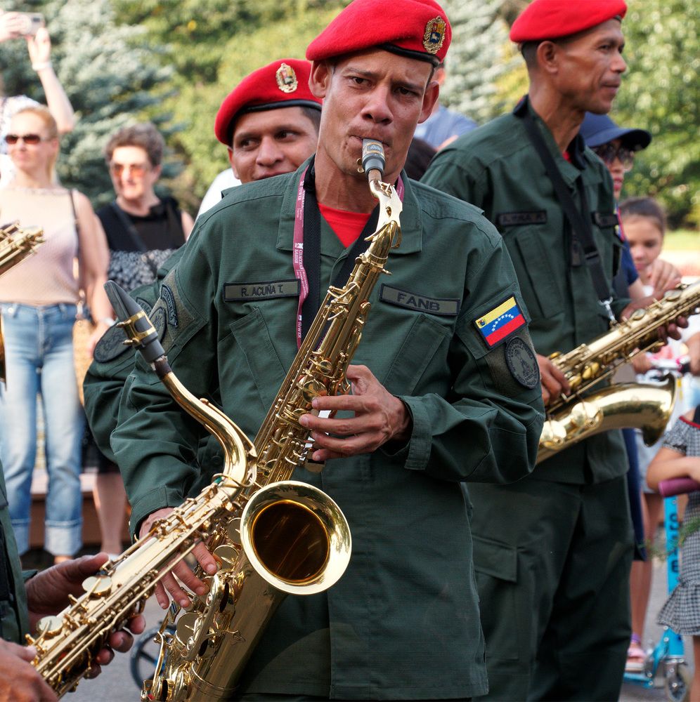 Саксофонист
