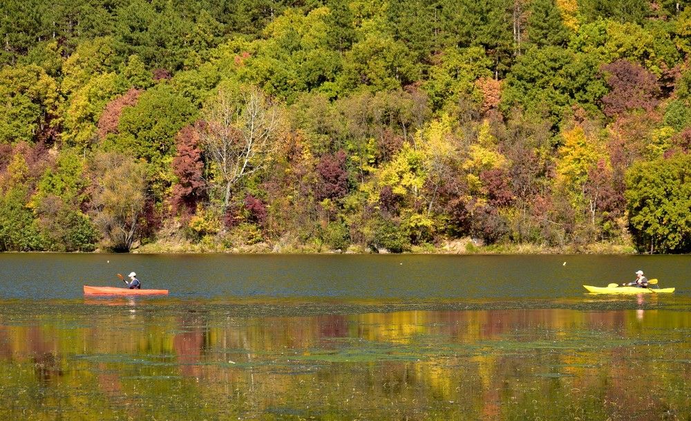 Есен край езерото