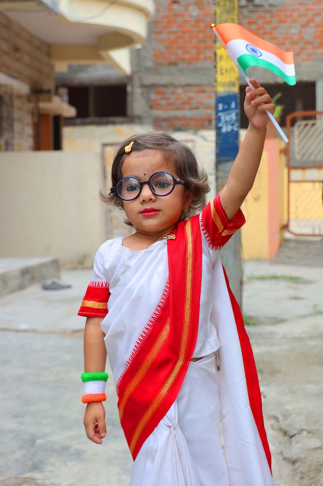 Фотография автора JACKIE PRAJAPATI