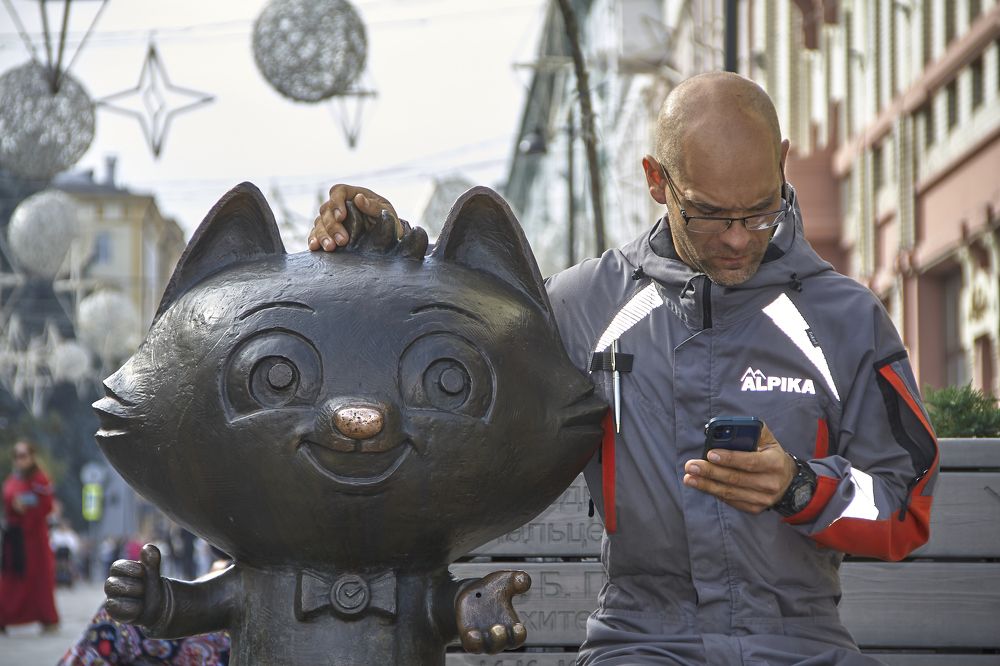 Срочно звонят по телефону