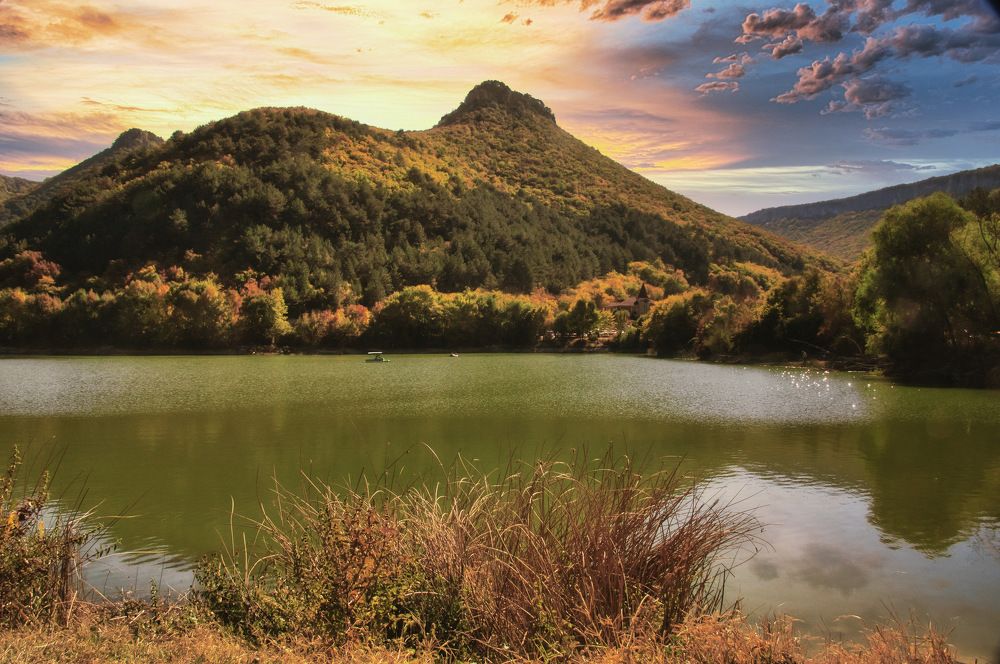 Photograph by  AlexSa