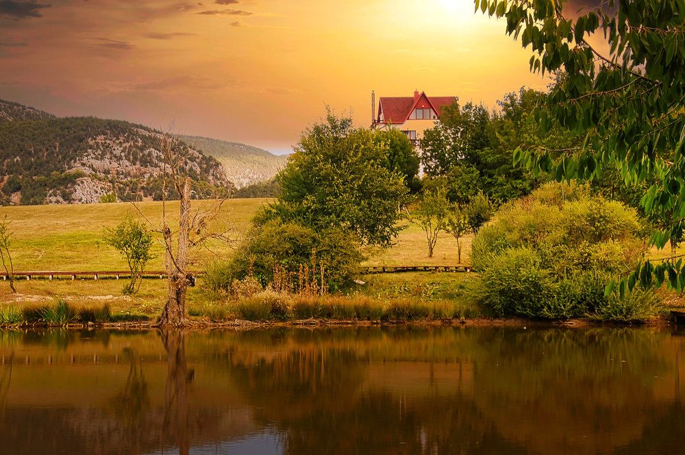 Photograph by  AlexSa