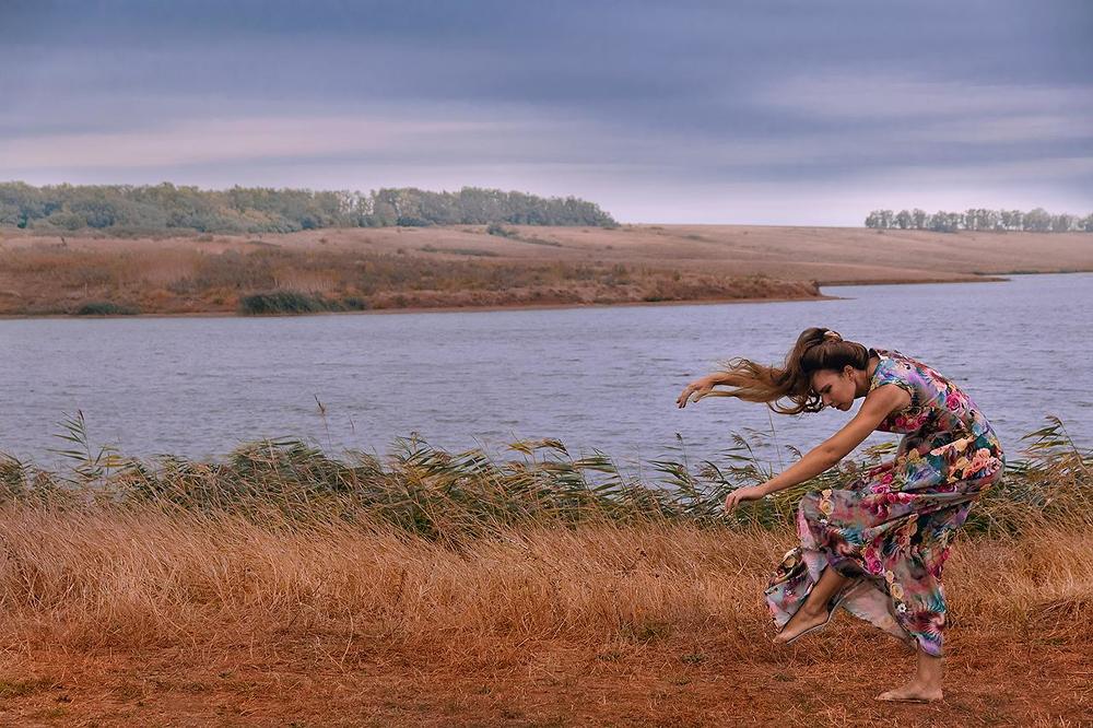 Танцующая в темноте