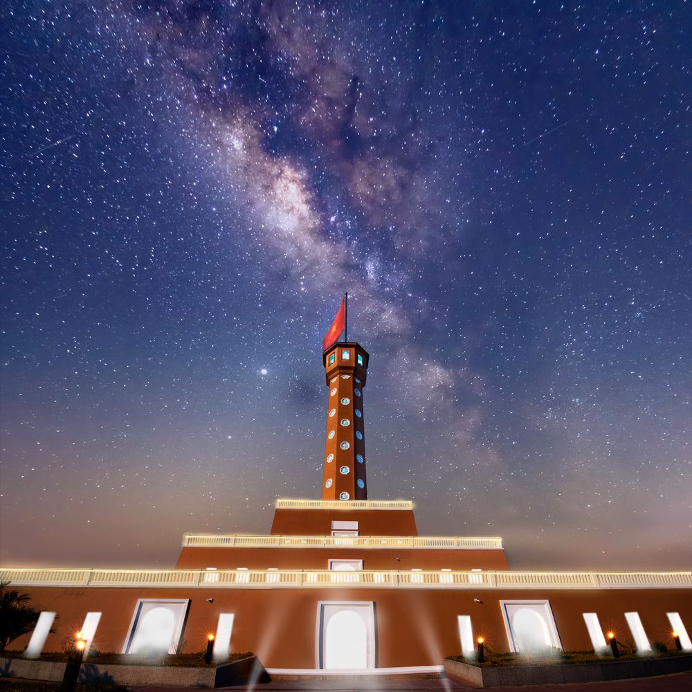 Manh Dat Noi Cuoi Troi