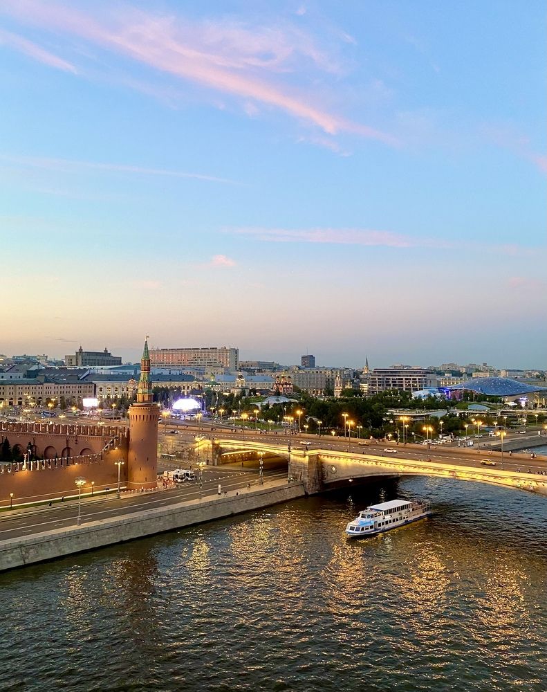 Большой Москворецкий мост (Bolshoy Moskvoretsky Bridge)