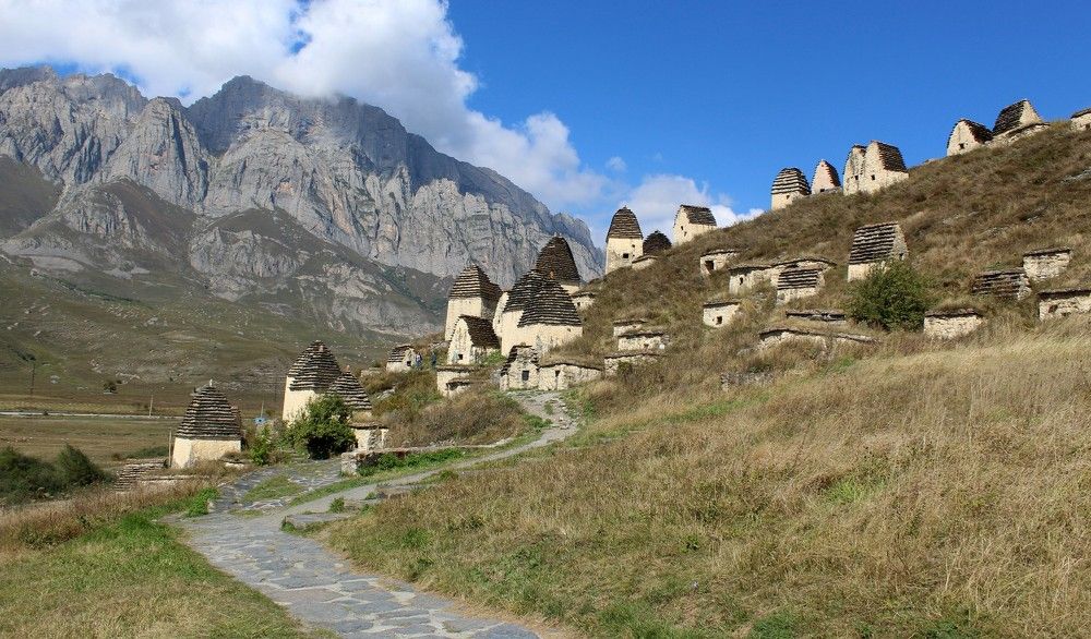 Вид на склон горы Раминыраг.