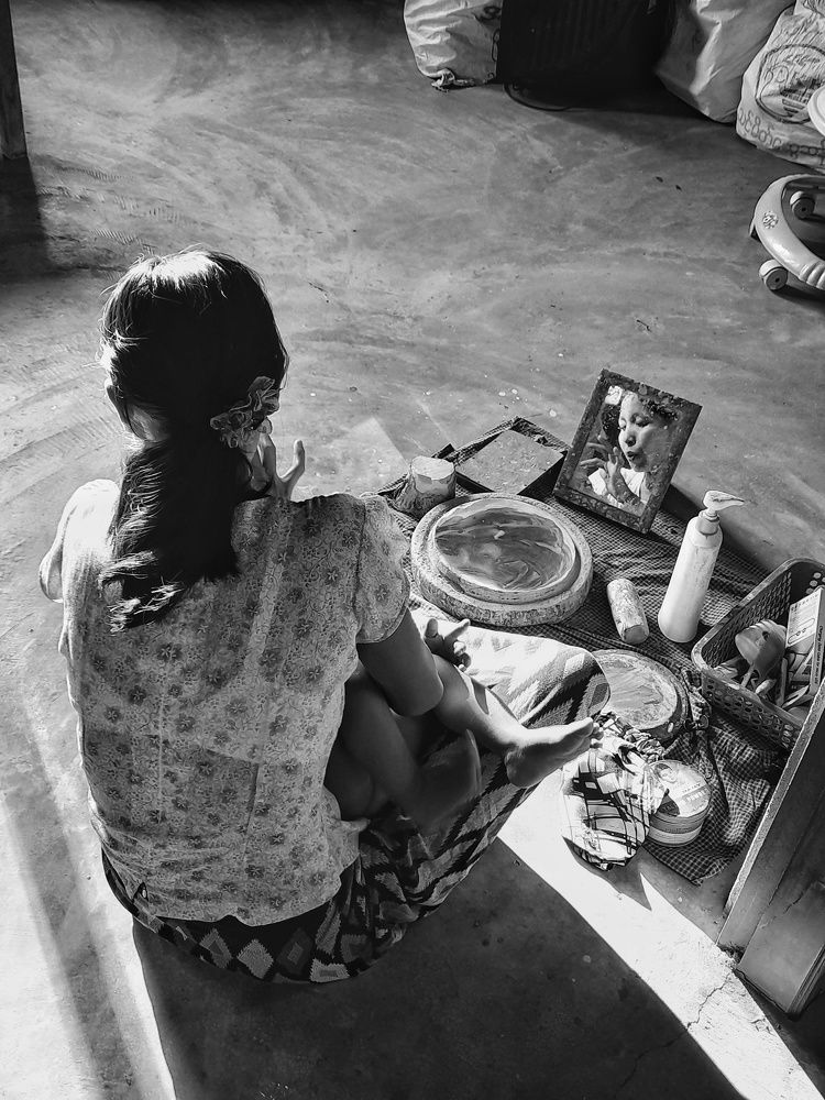 Traditional makeup