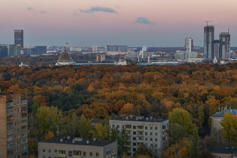Два города на границе осени.