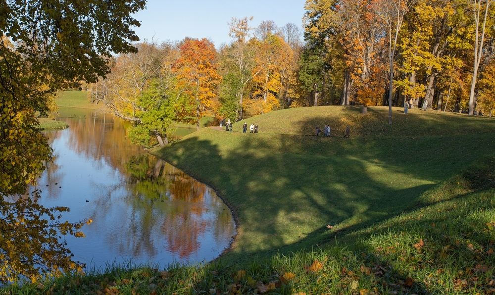 Пышное природы увядание.