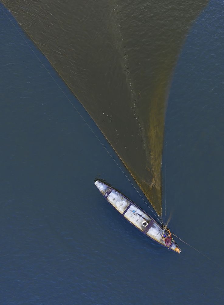 Photograph by Nguyễn Tấn