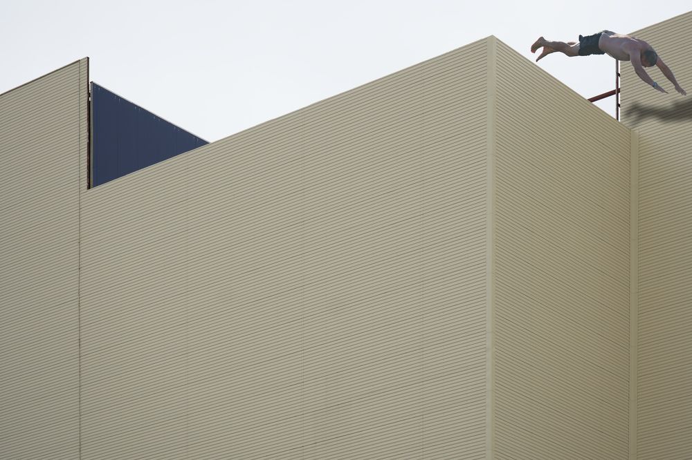 Death of the architect