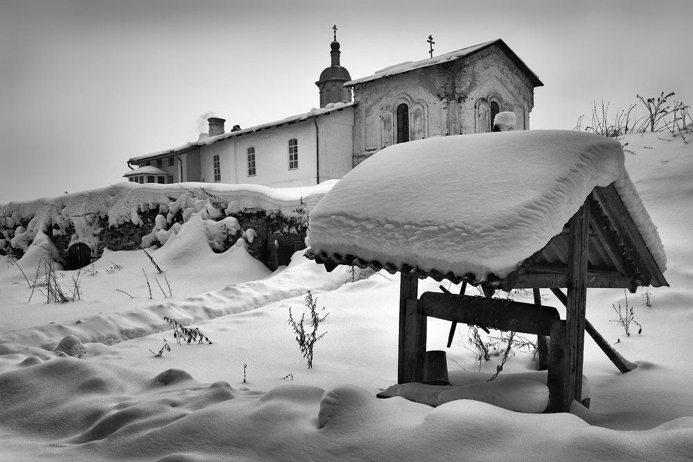 Монастырская зима