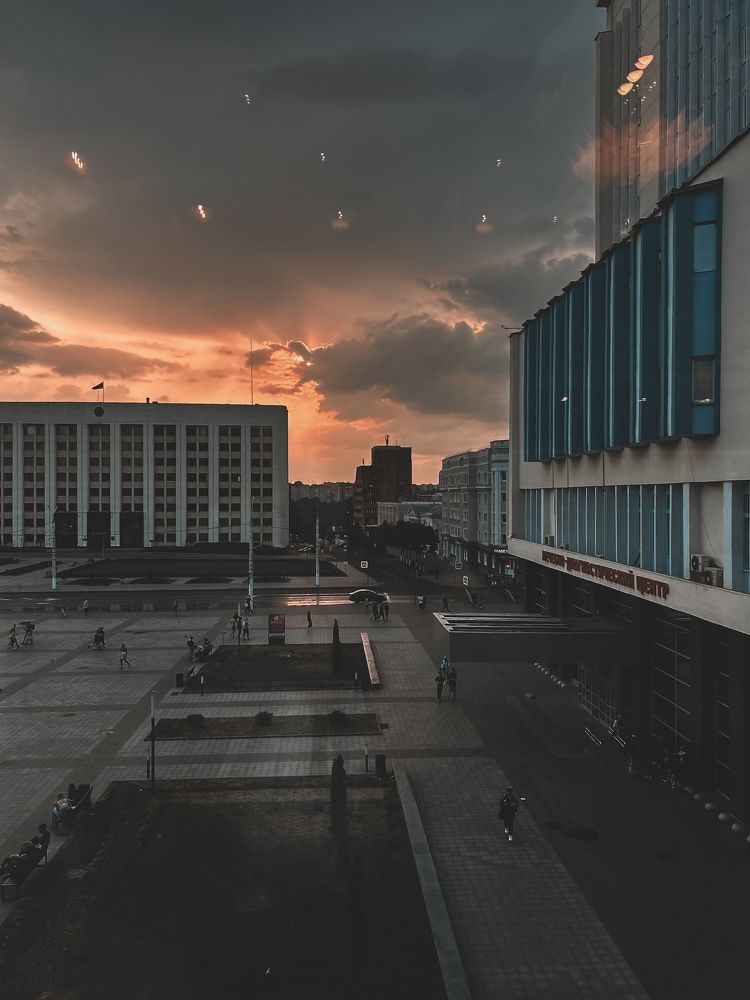 Sunset Geometry