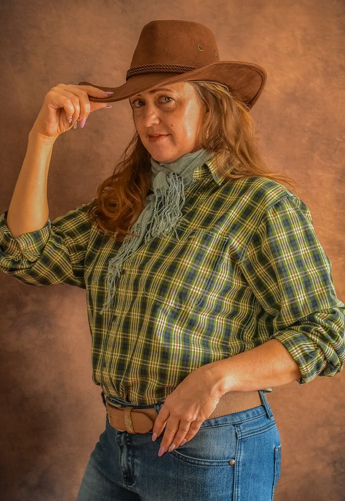 Ковбой девушка в шляпе