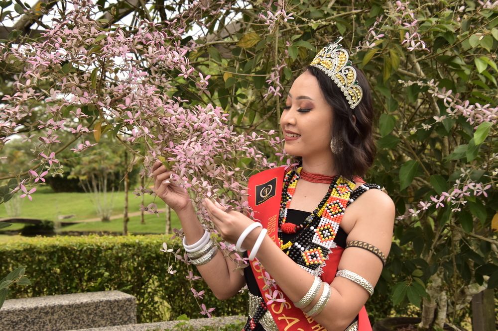Lyedia Anak Ingka Miss Heritage with Combination Etnik Sarawak Costume