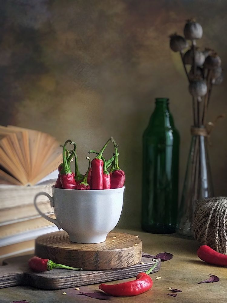 Натюрморт с горьким перцем