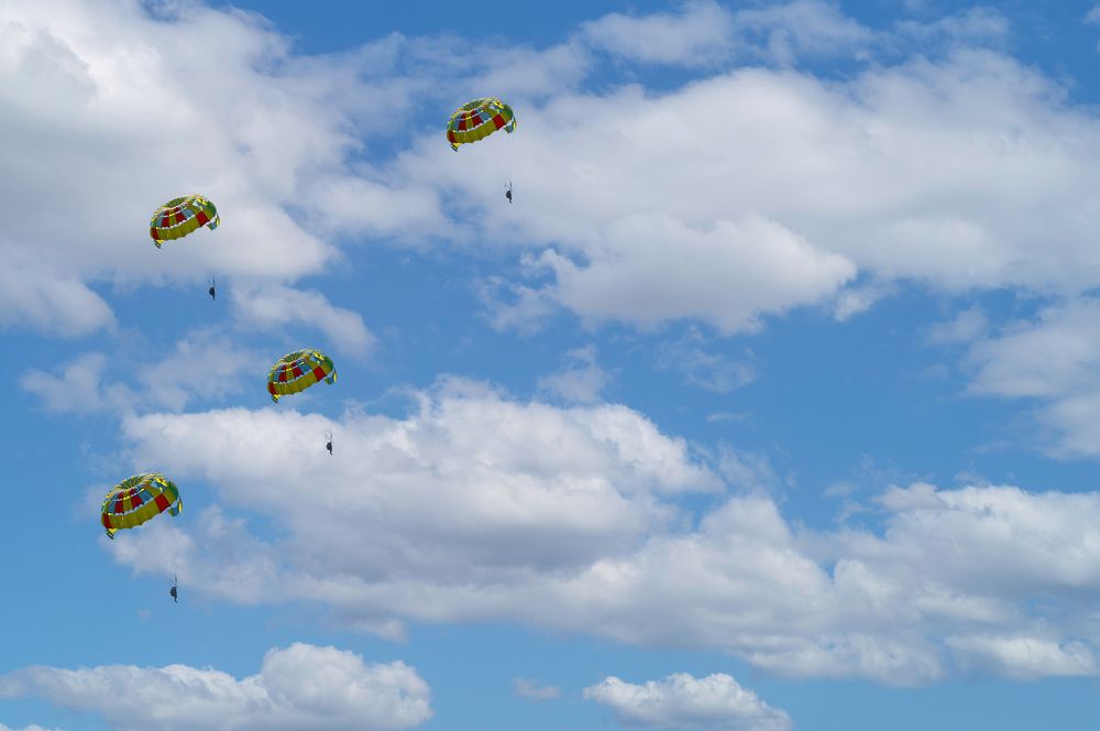 Под небесами