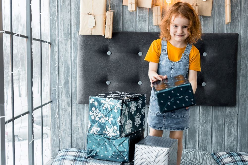 Раздача новогодних подарков