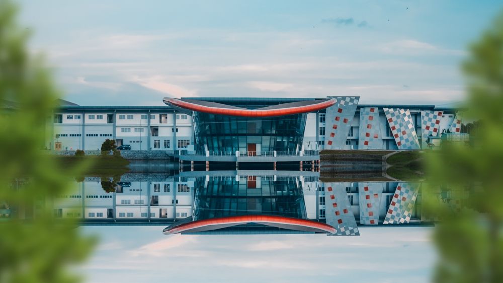 Exploring the Urban Canvas of Knowledge