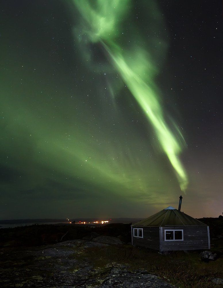 Когда печку топят изумрудами.