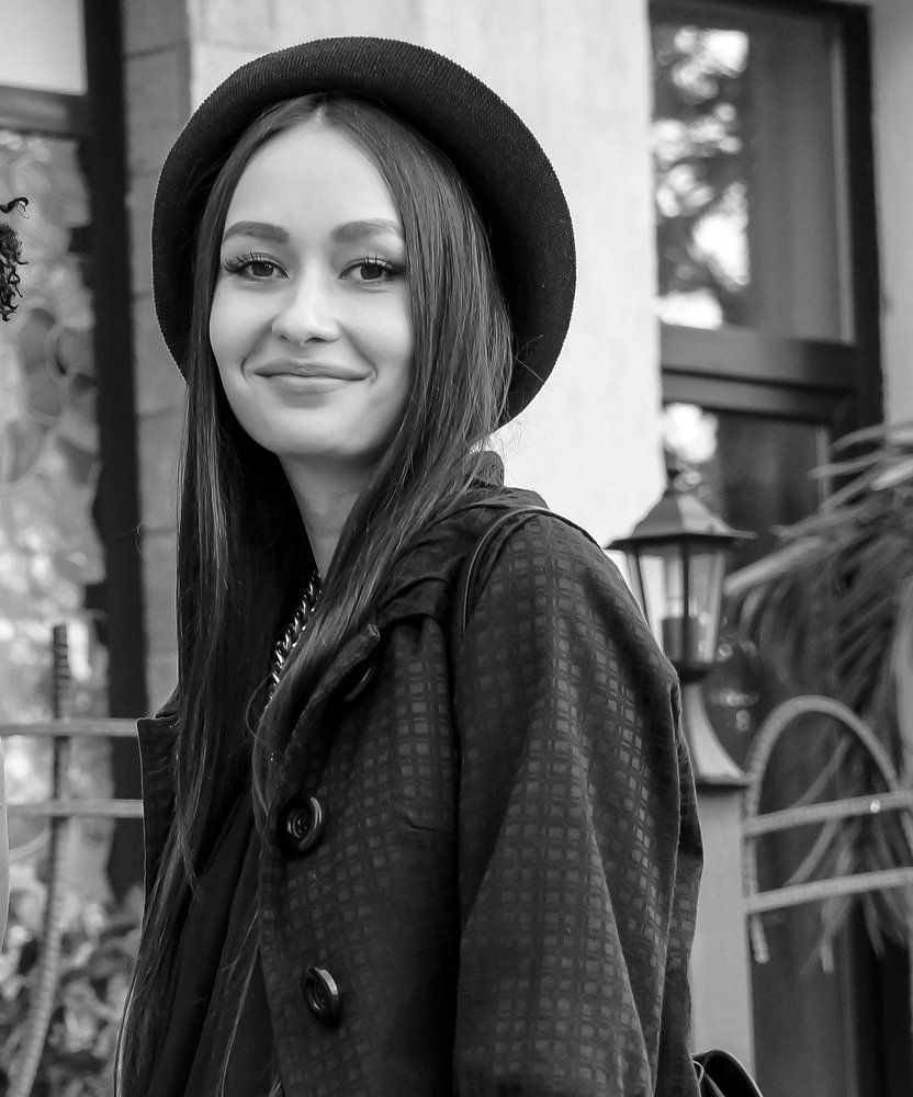 девушка в шляпке