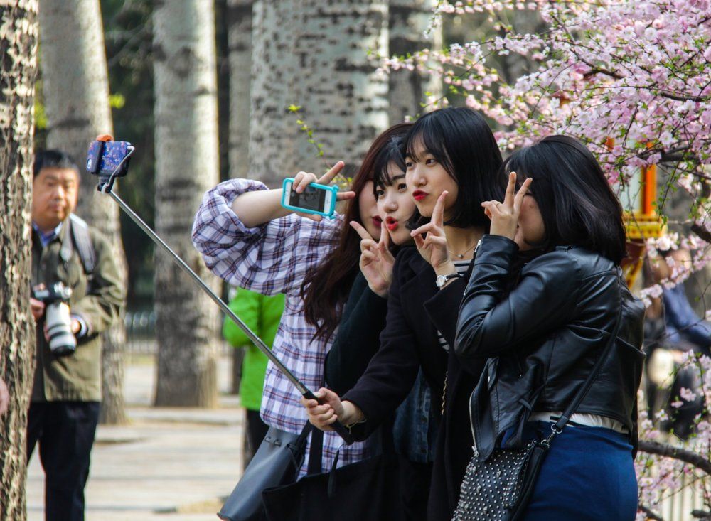 Let's make one selfie