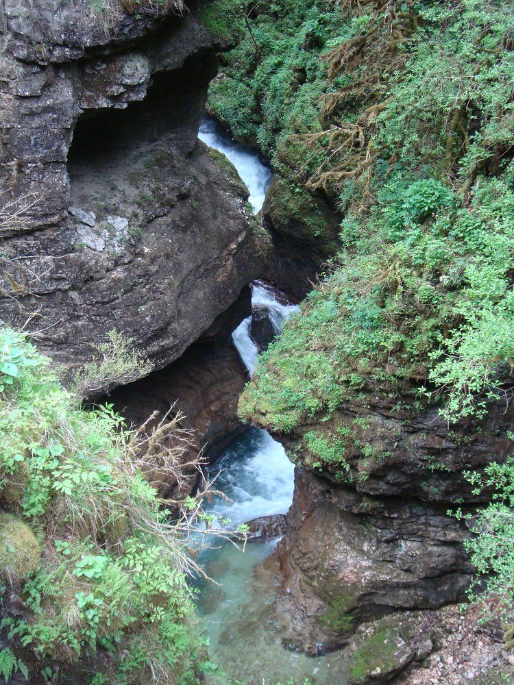 Гуамское ущелье