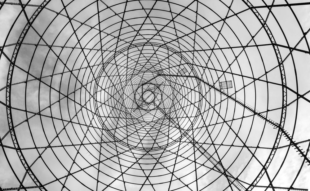 Железная паутина.