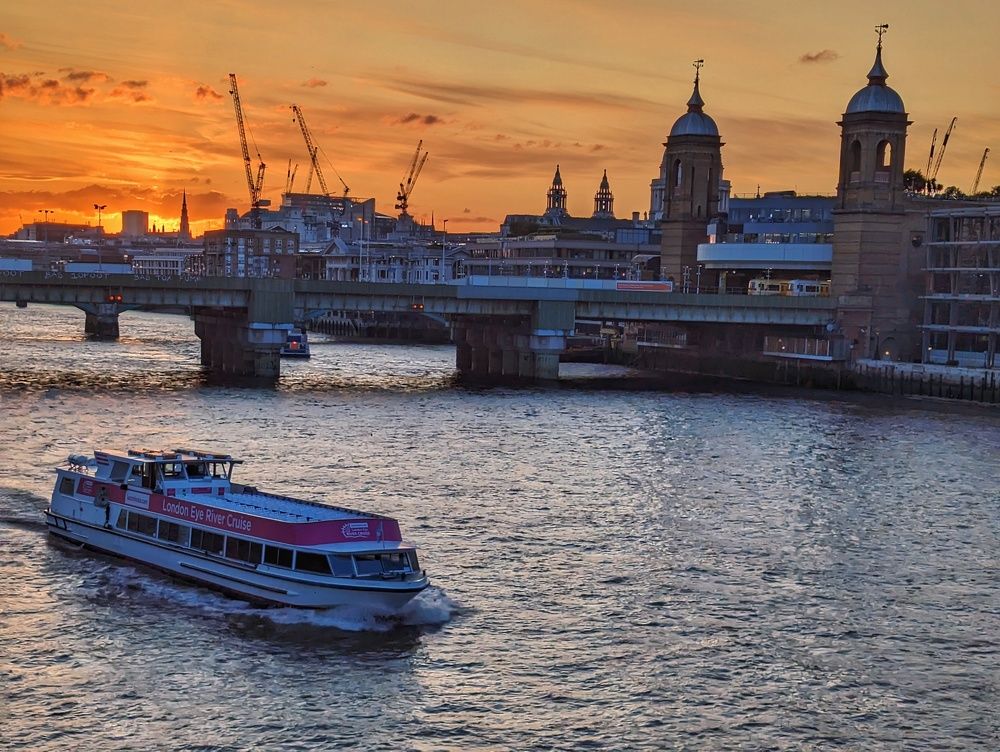 Фотография автора Tатьяна Дин