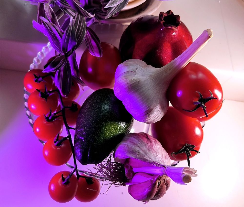 Still life in lilac tones