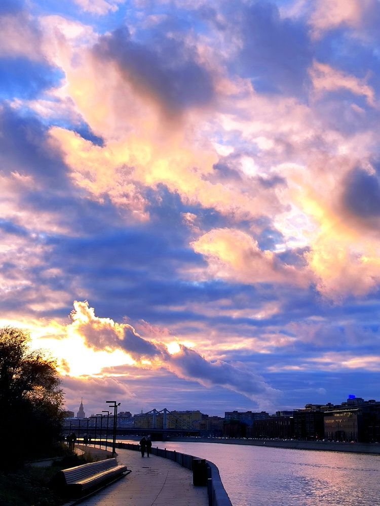 Arrow. Late evening.