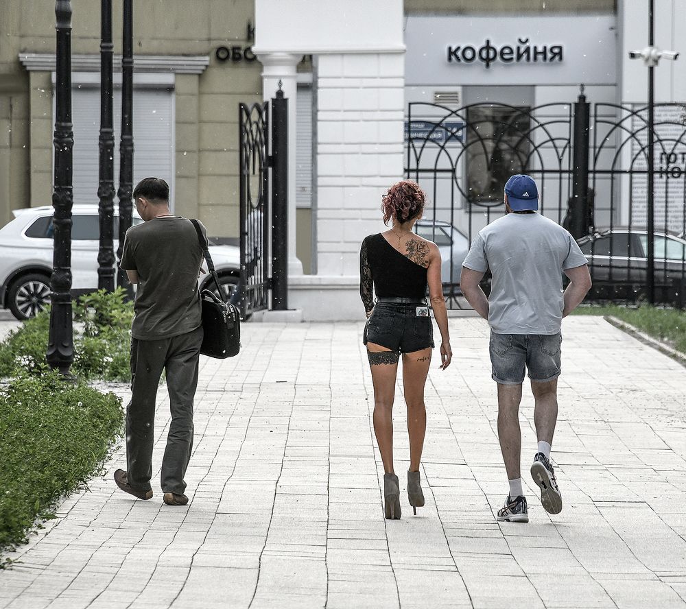 ТРЕТИЙ ЛИШНИЙ