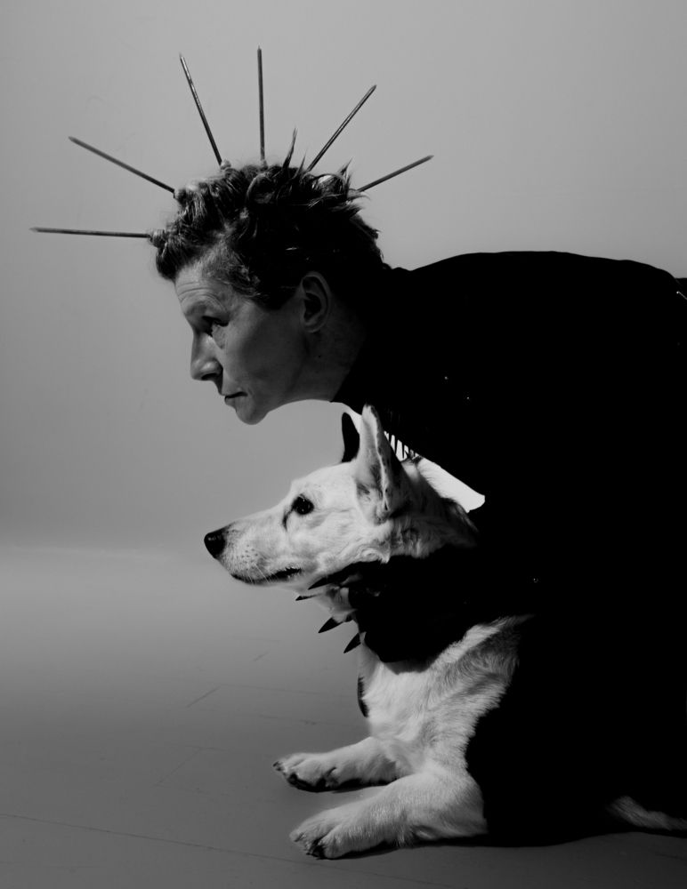 В одном направлении