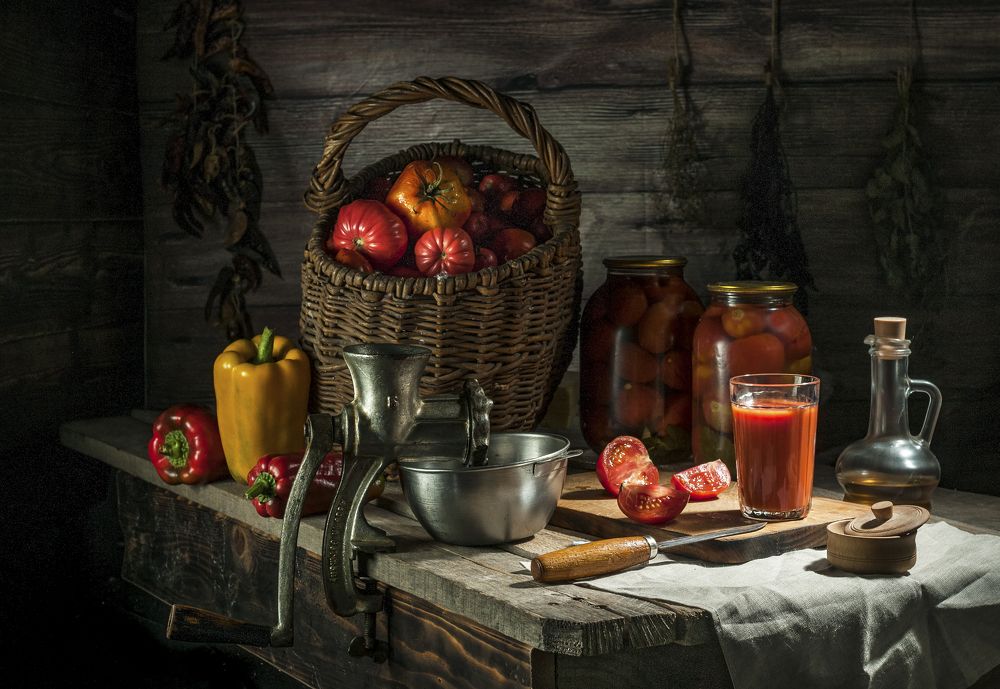 Стакан томатного сока